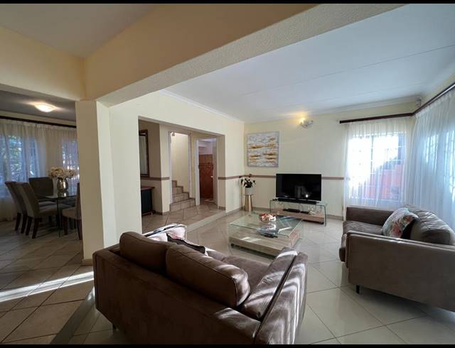 3 BEDROOM SECTIONAL TITLE TO LET IN STERREWAG